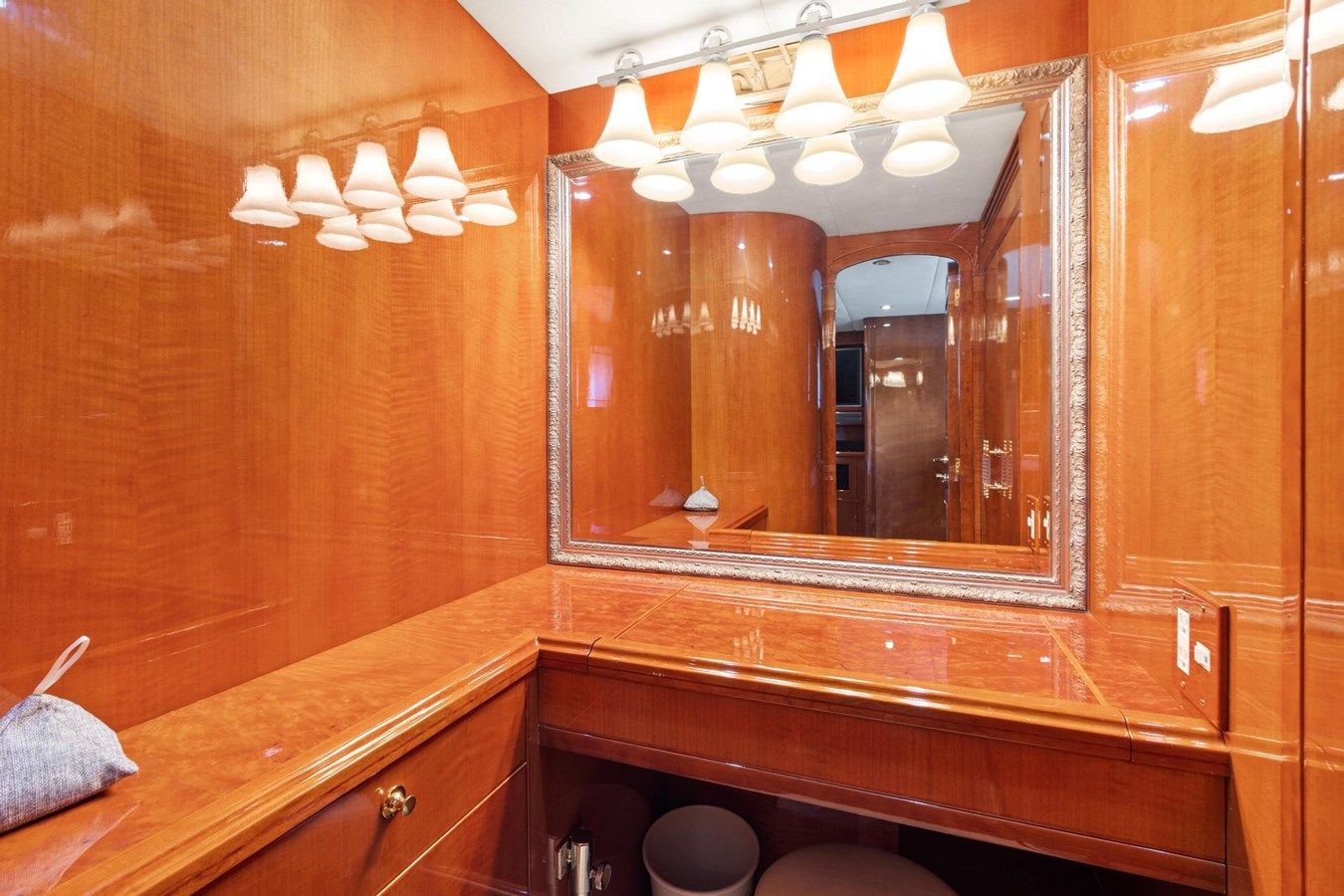 best yacht sales deals JEF82110L506