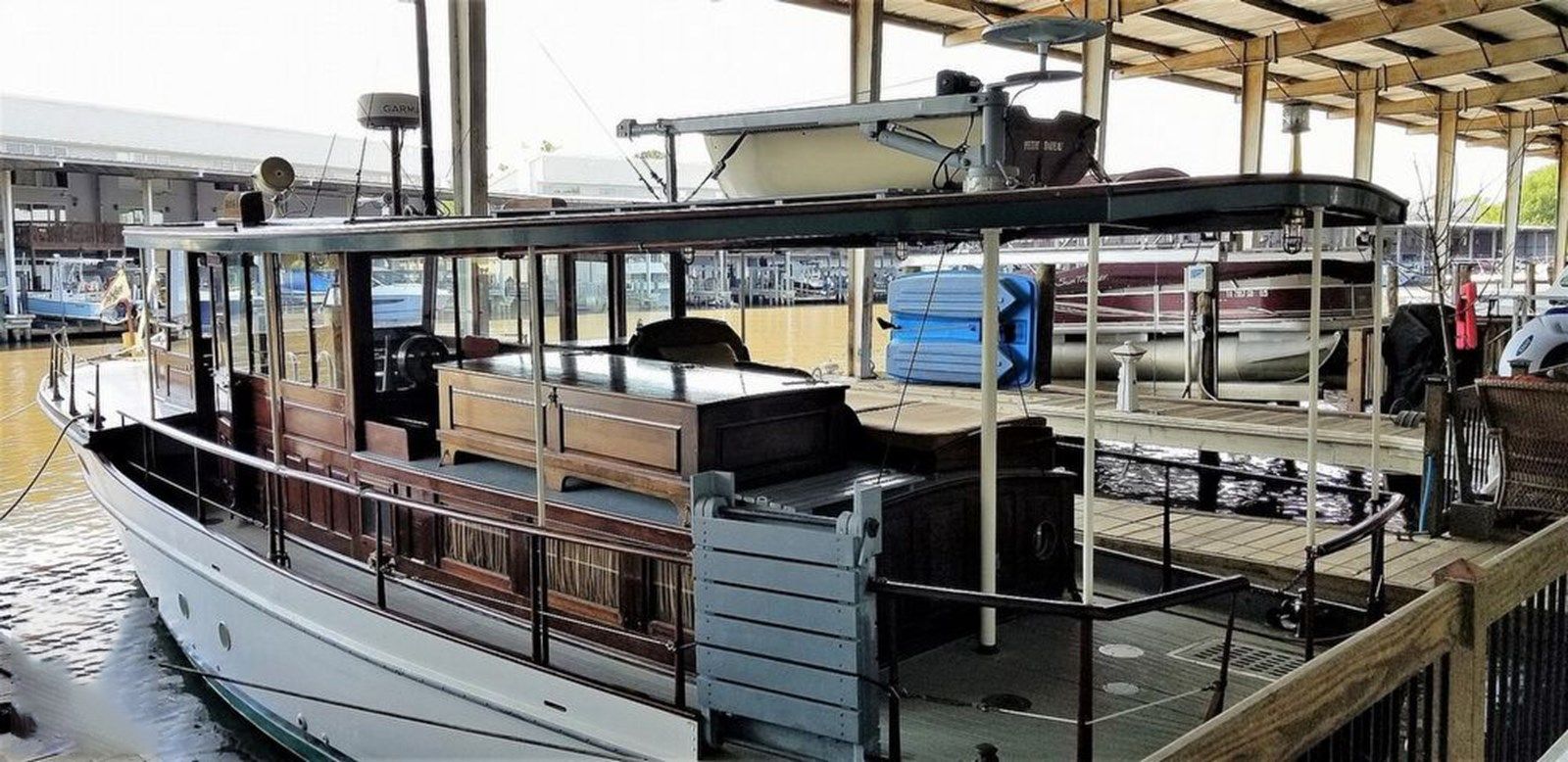 Buy a Bon Conge Flat Top at Shestakov Yacht Sales