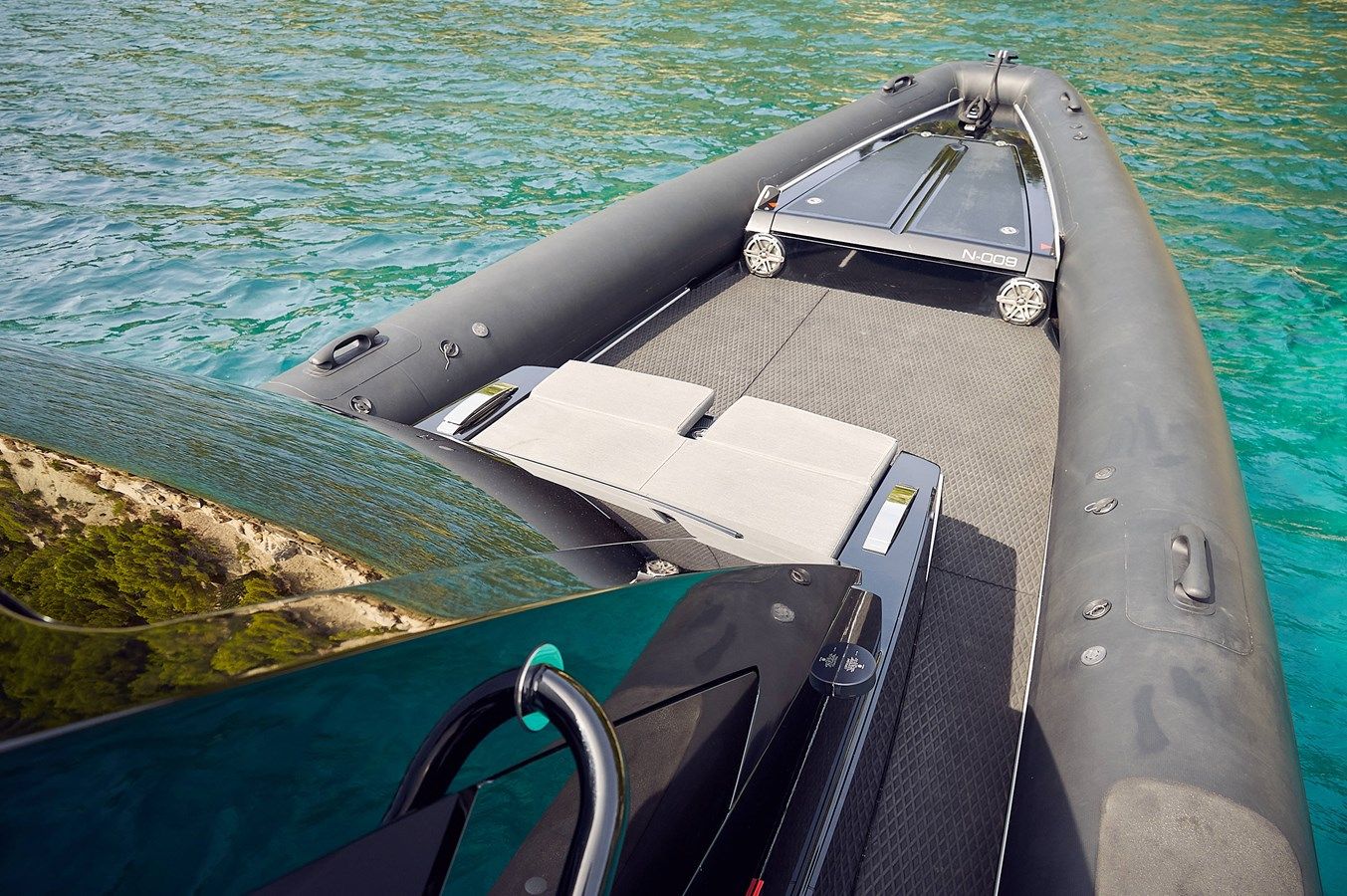 Buy a GOLDFISH 38 SUPERSPORT - GOLDFISH at Shestakov Yacht Sales