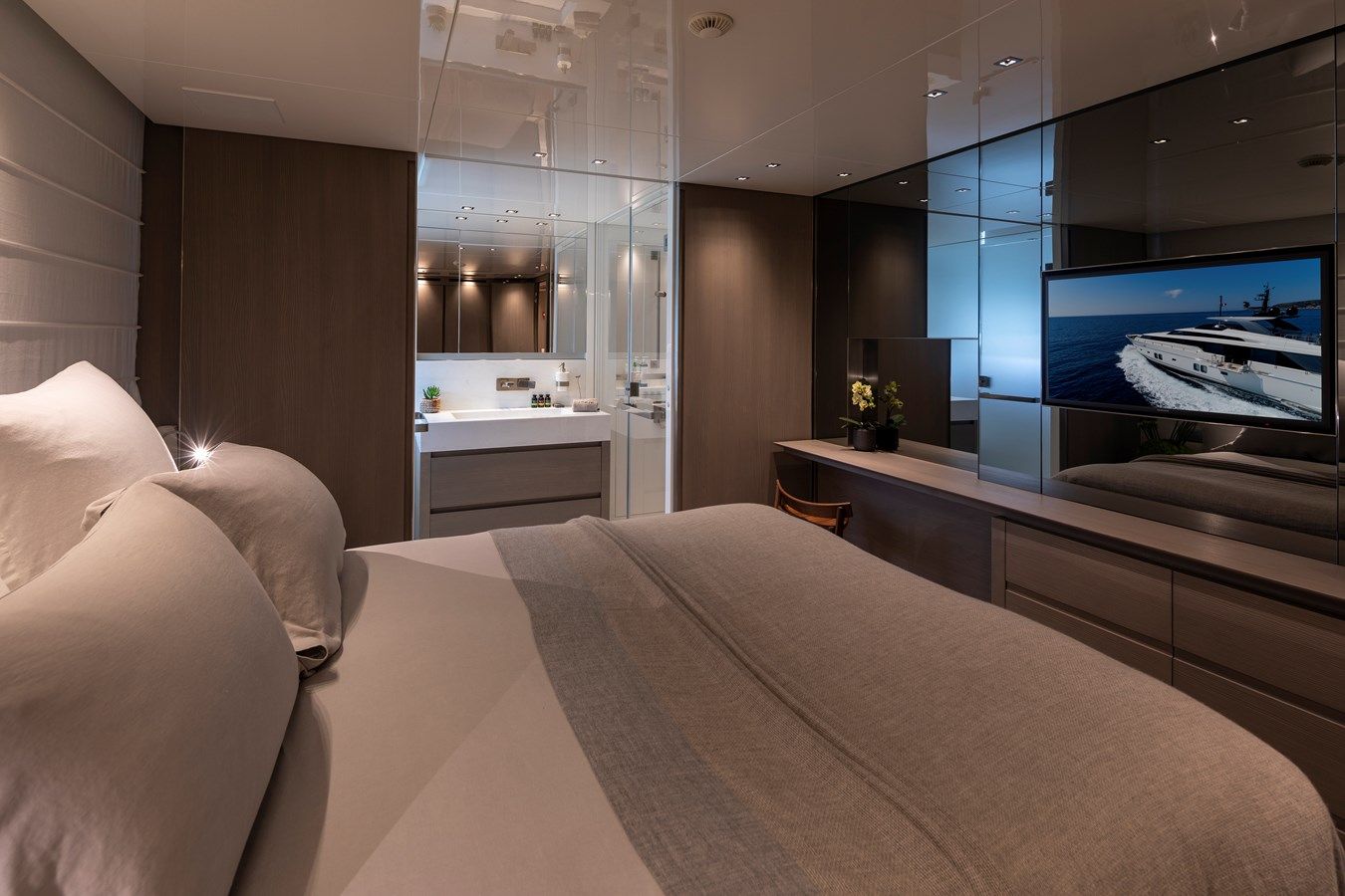 Купить яхту Dinaia SAN LORENZO SL 106 SL 106 в Shestakov Yacht Sales