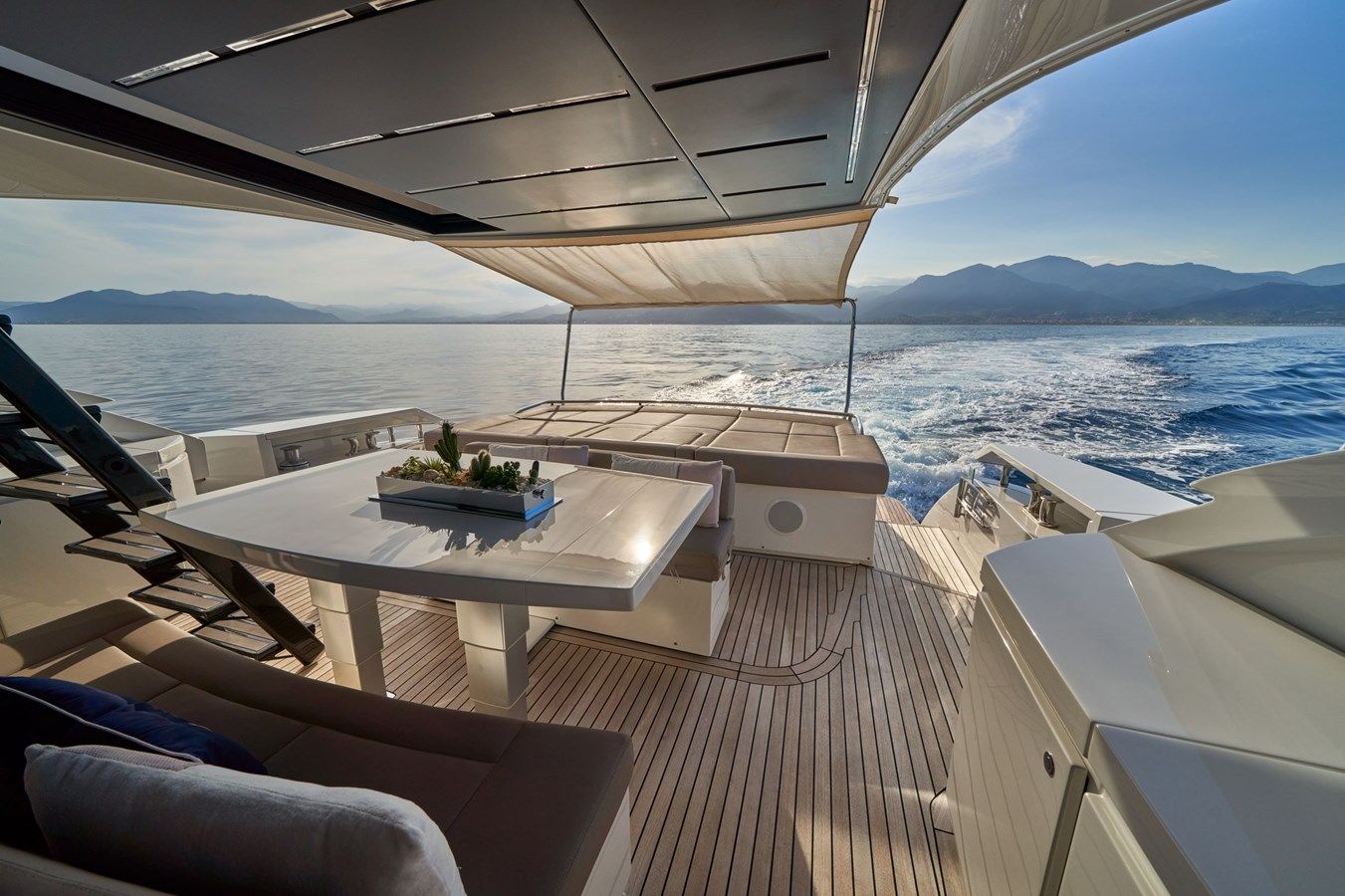 HIT - PERSHING yacht sale