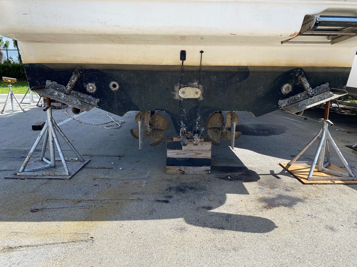 Стоимость яхты 2009 SEA RAY 310 SUNDANCER 33