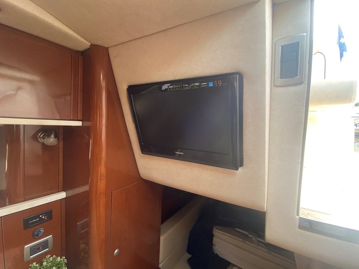 Лучшая цена на 2009 SEA RAY 310 SUNDANCER