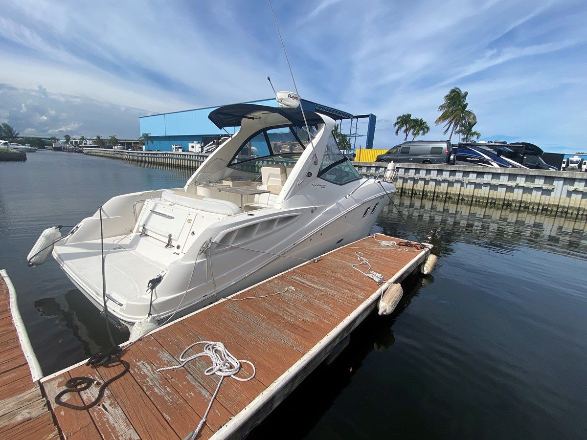 Купить яхту 2009 SEA RAY 310 SUNDANCER в Shestakov Yacht Sales