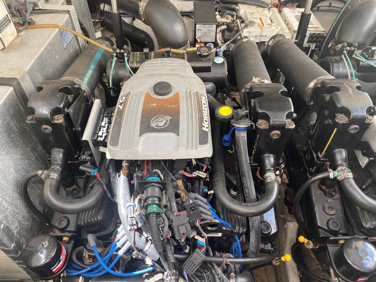 2009 SEA RAY 310 SUNDANCER - SEA RAY