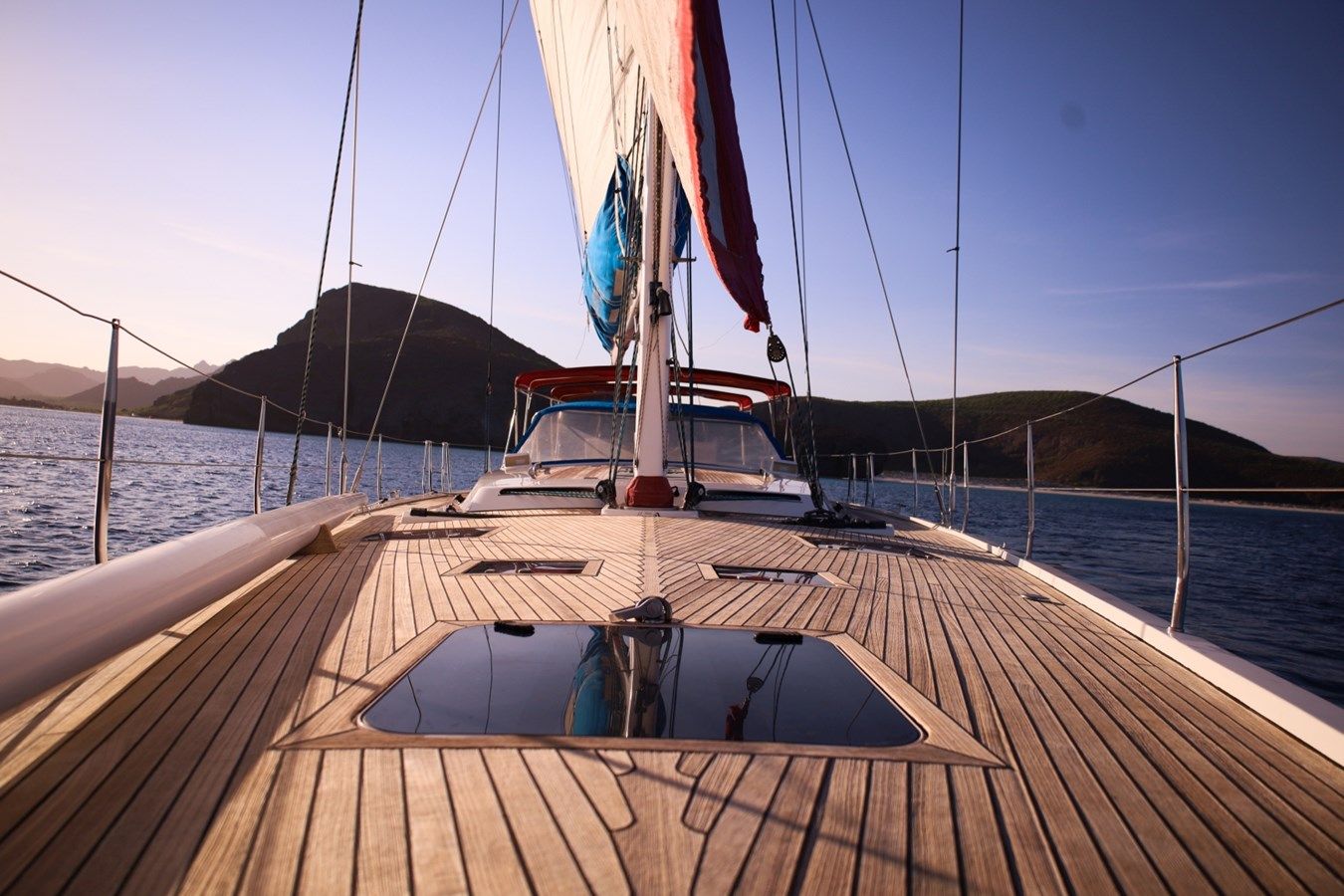 Buy a yacht Ayacucho Hanse 630E