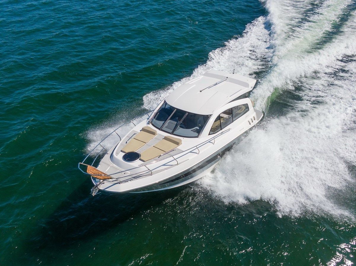 Buy a Hanover 375 - HANOVER YACHTS at Shestakov Yacht Sales