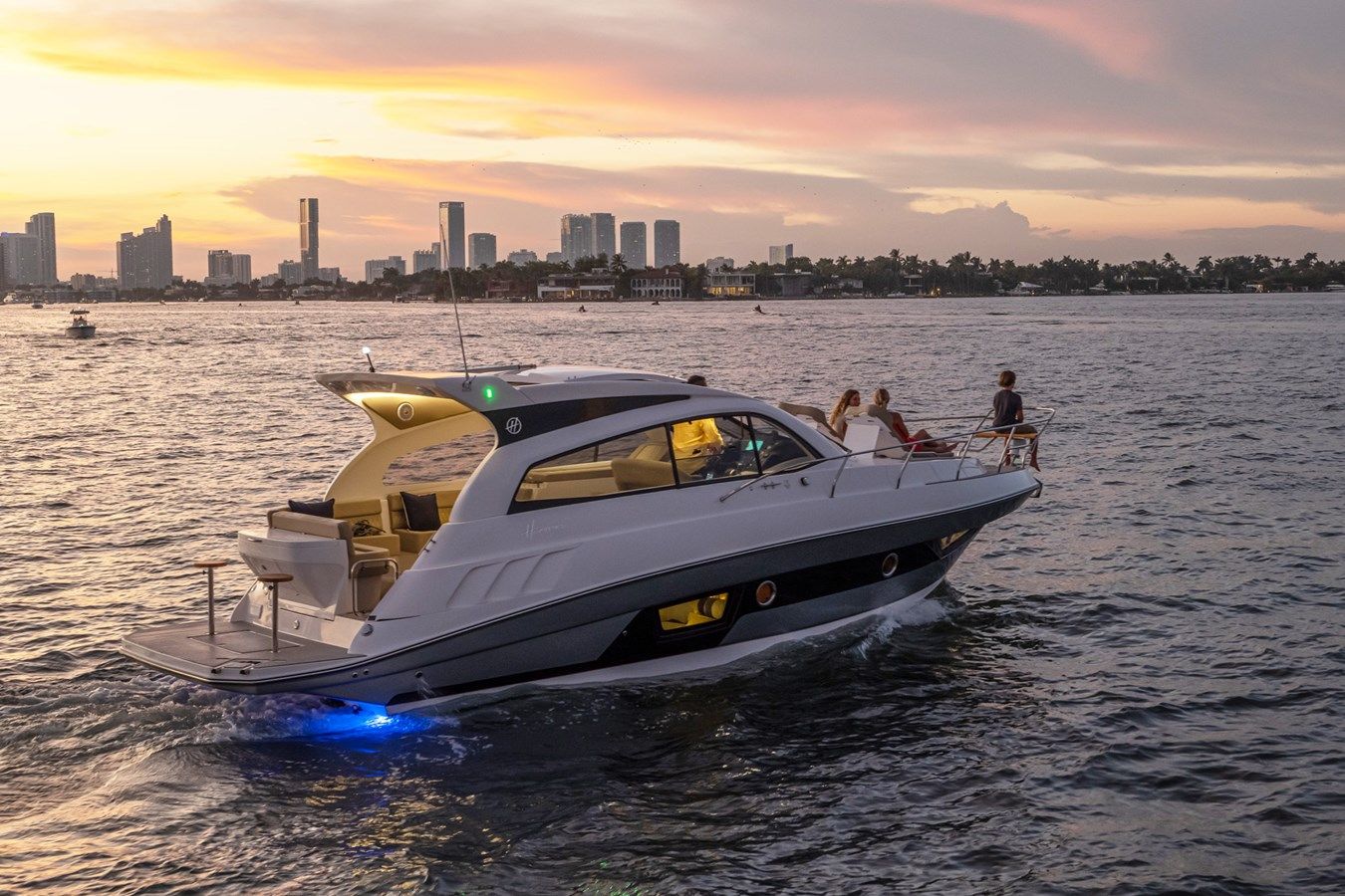 best yacht sales deals Hanover 375 375