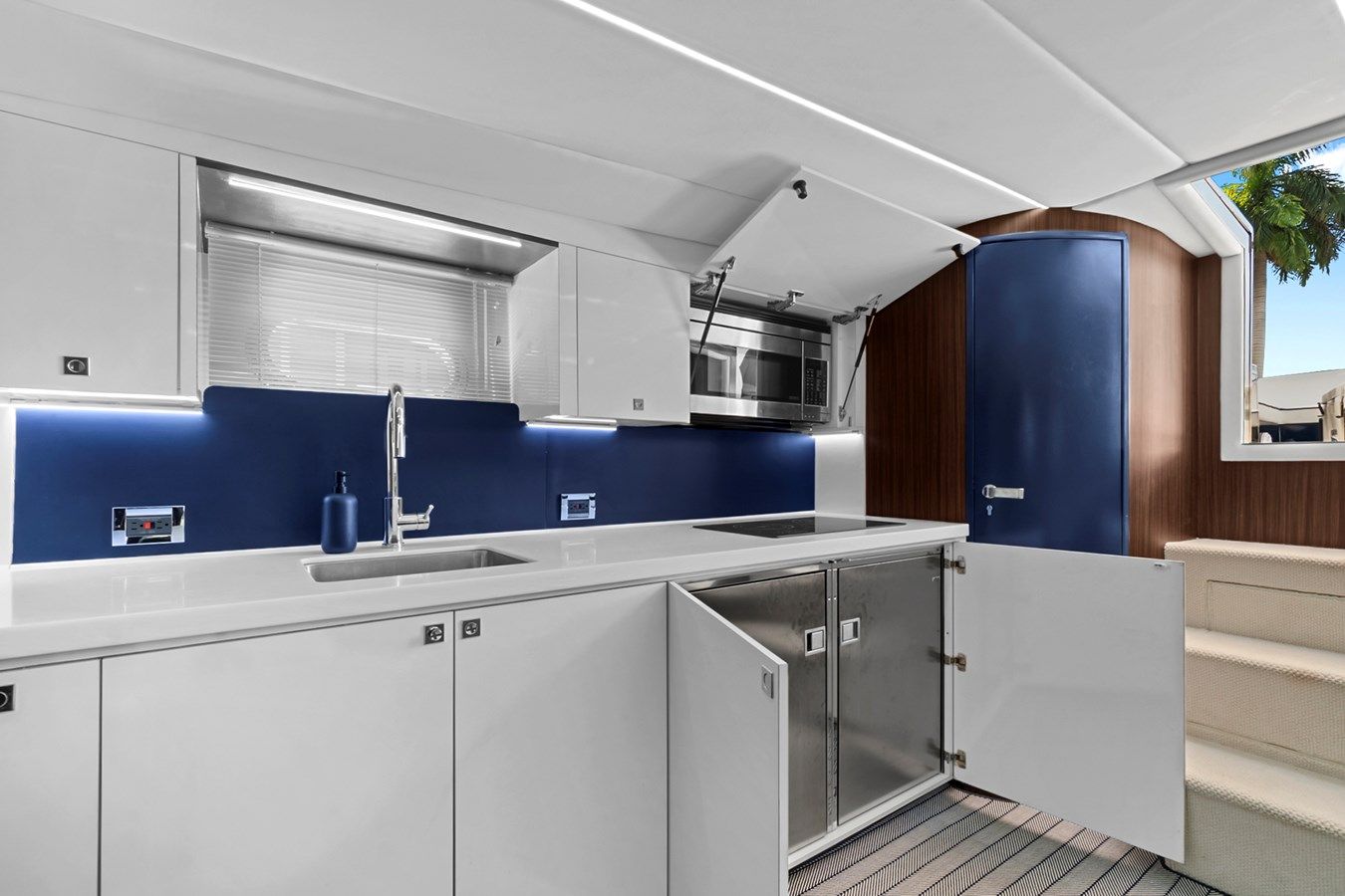 the best price on MARCHESE 1984