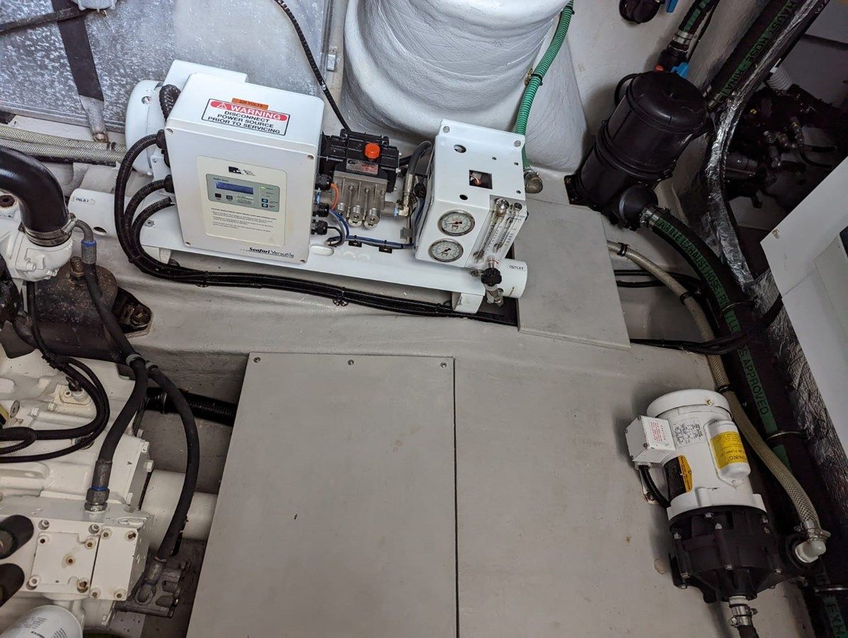 best yacht sales deals - Manhattan 52