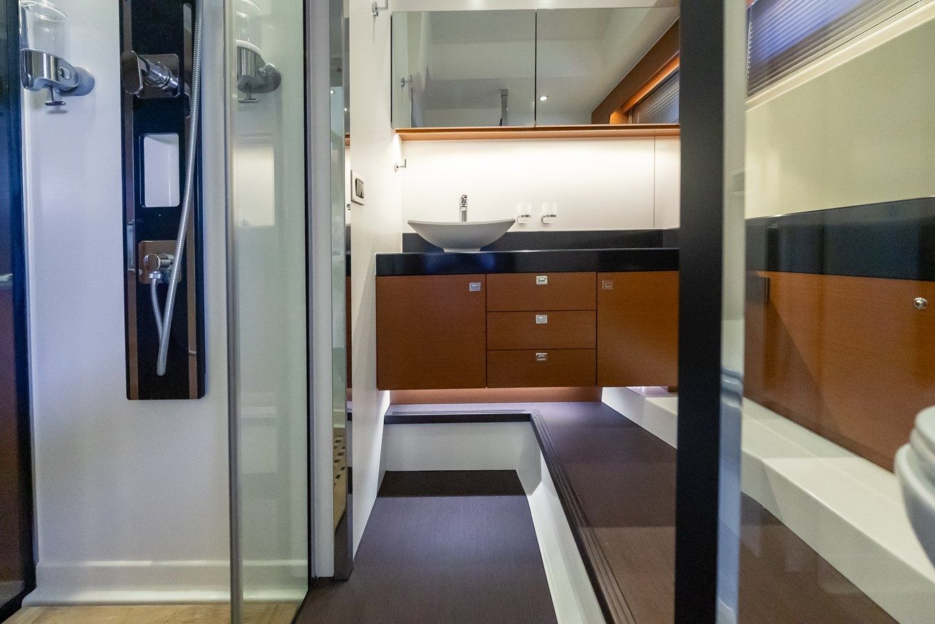 Купить яхту Tinka 2016 в Shestakov Yacht Sales