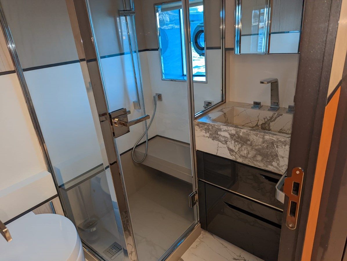 Стоимость яхты -