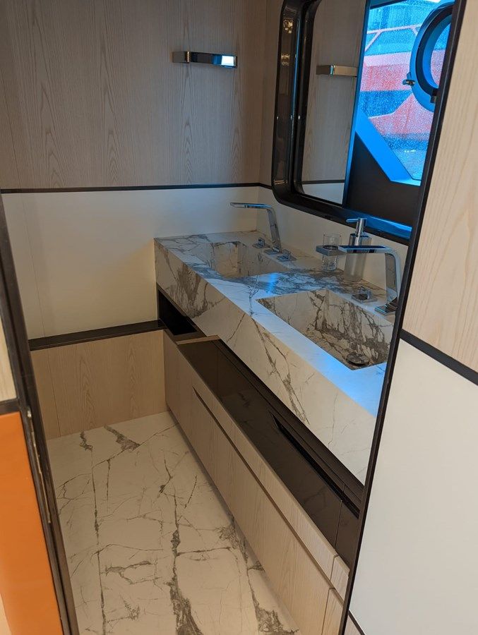 Купить яхту - - Astondoa в Shestakov Yacht Sales