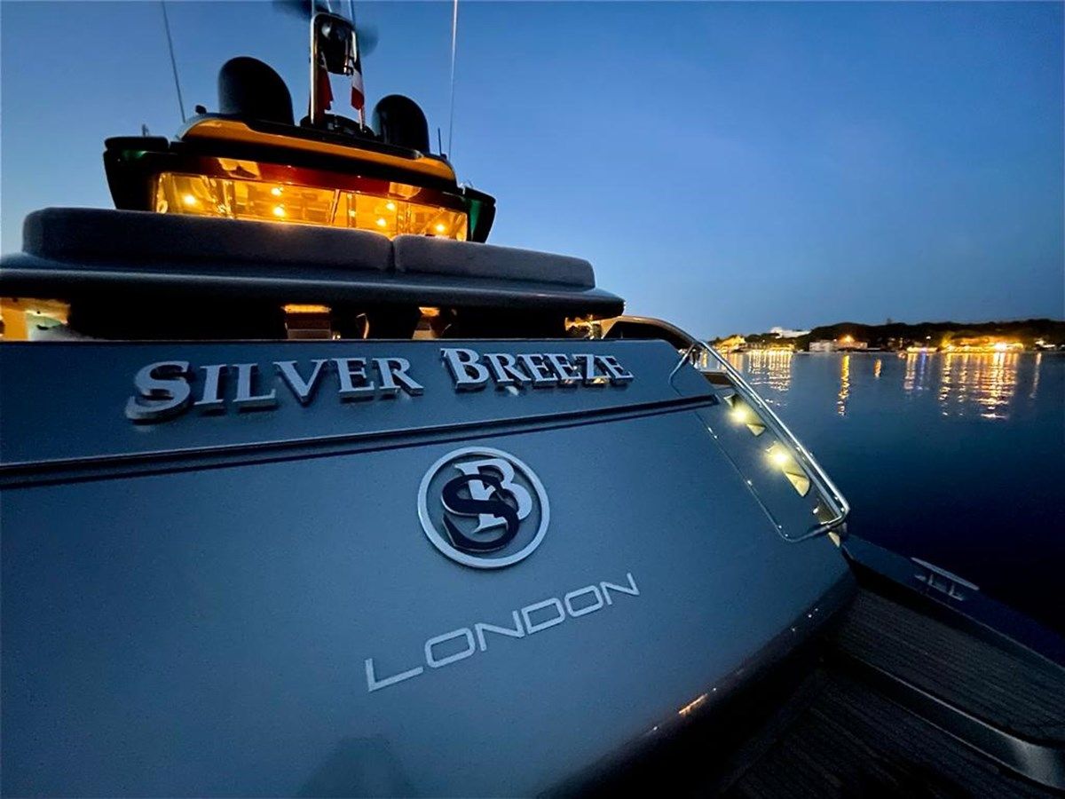 the best price on SILVER BREEZE 86