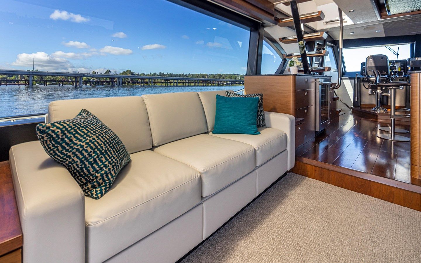 best yacht sales deals Liv Mas - Ocean Alexander