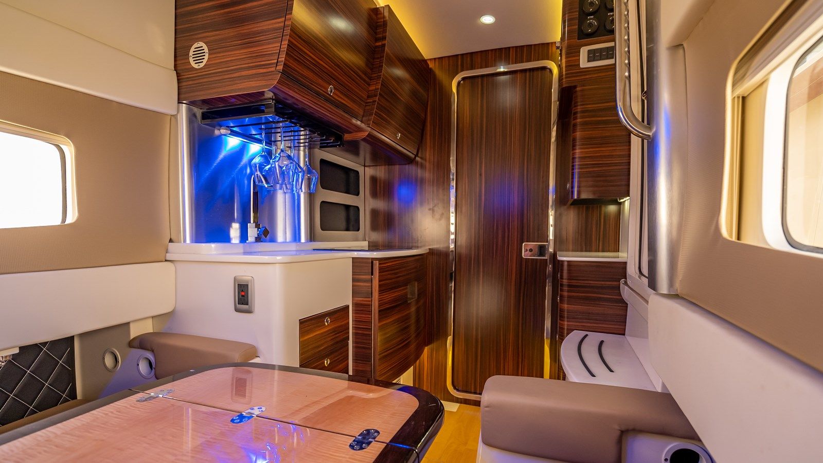 Стоимость яхты Scout 420 LXF 2019