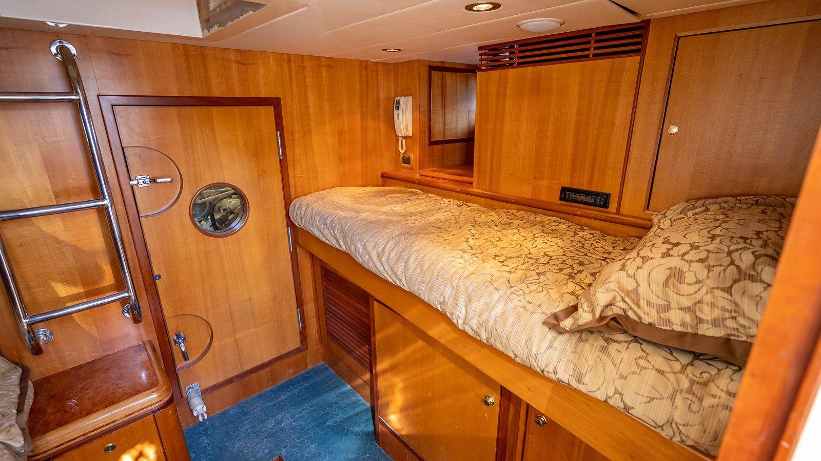 Продажа яхты UNBRIDLED