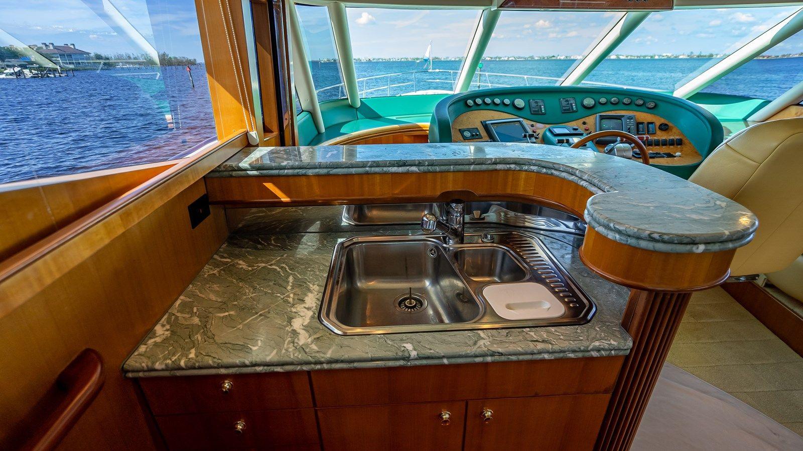 Лучшие предложения покупки яхты UNBRIDLED 2003