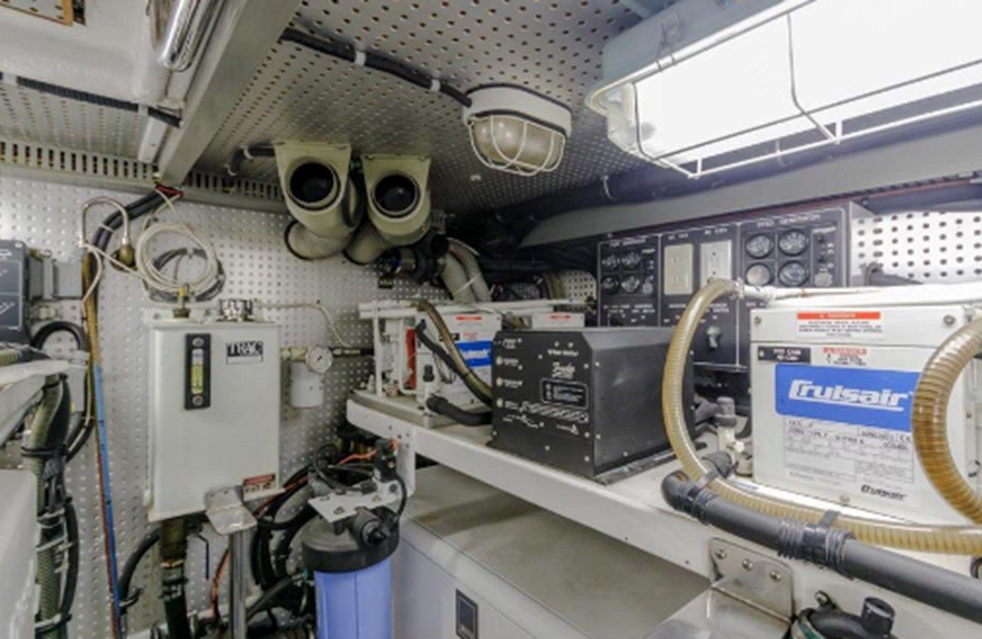 Стоимость яхты The Flying Wasp 70