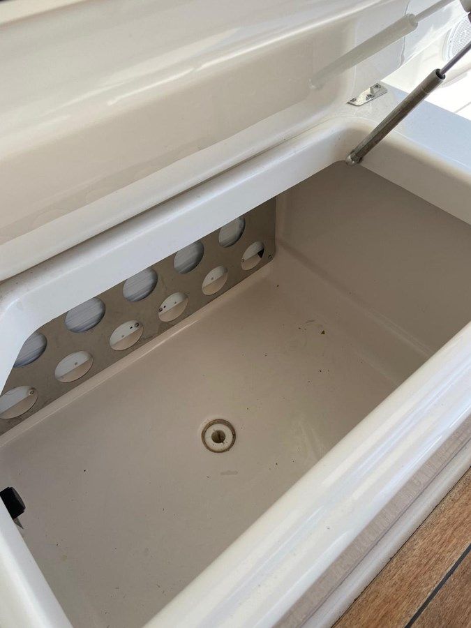 the best price on OSPREY Q44