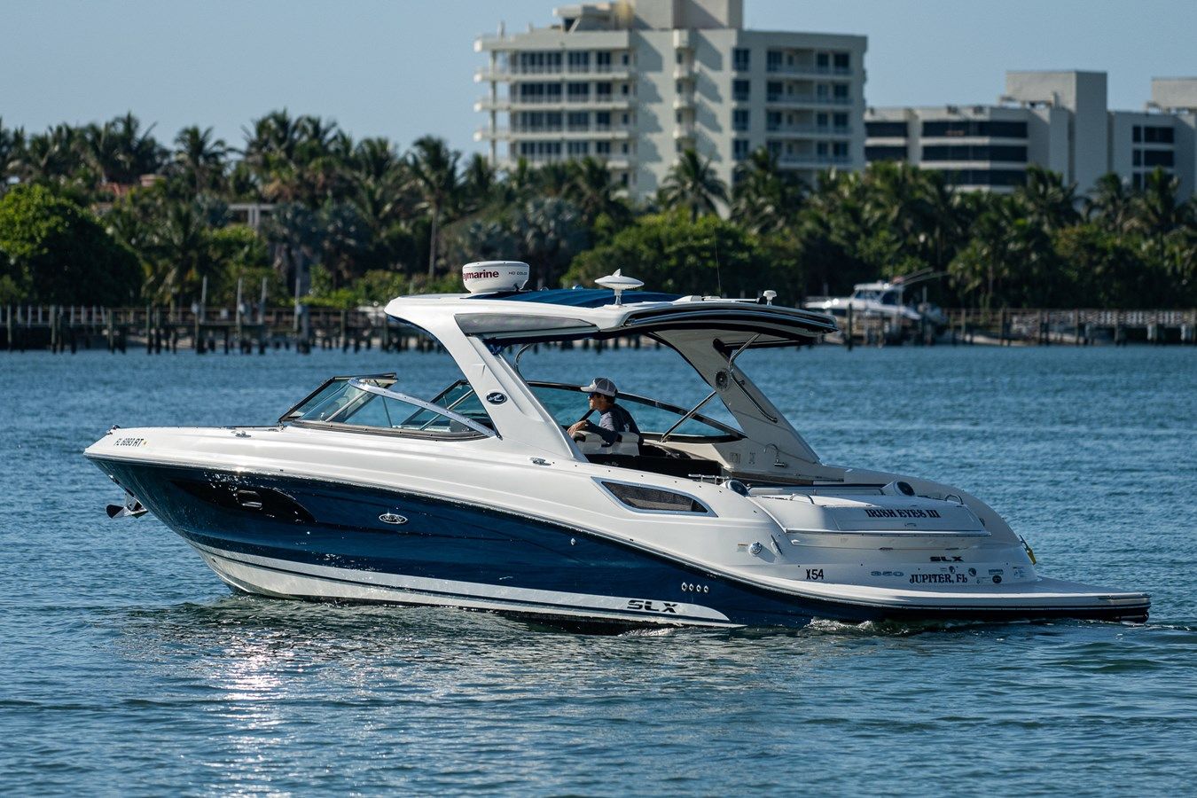 Buy a Irish Eyes III 350 SLX at Shestakov Yacht Sales