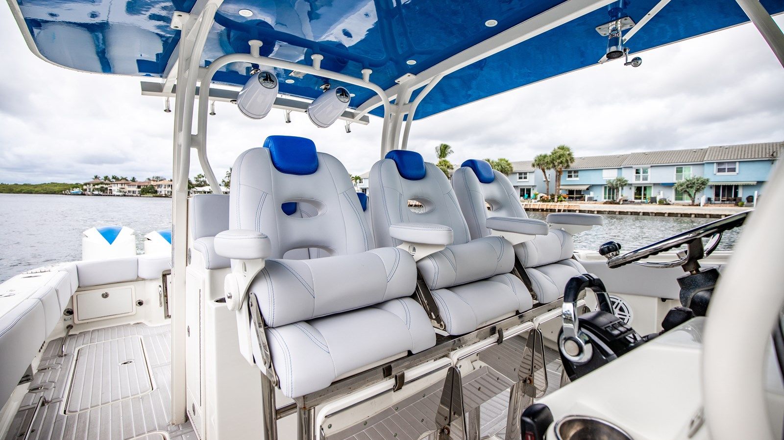 Buy a yacht 4200 Siesta - HYDRA-SPORTS