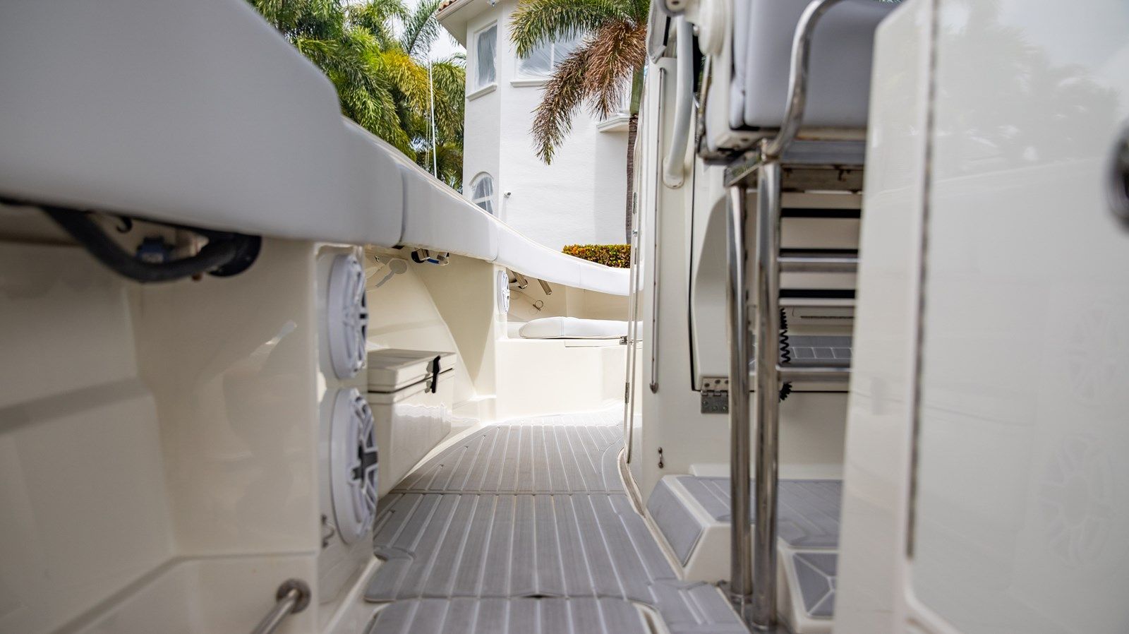 Buy a 4200 Siesta - HYDRA-SPORTS at Shestakov Yacht Sales