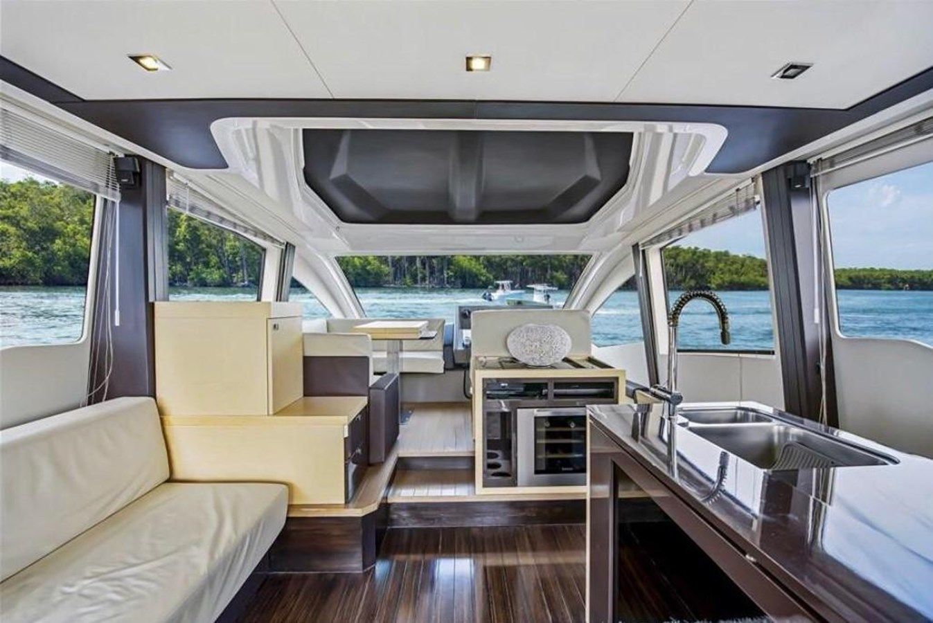 the best price on INFINITO 58