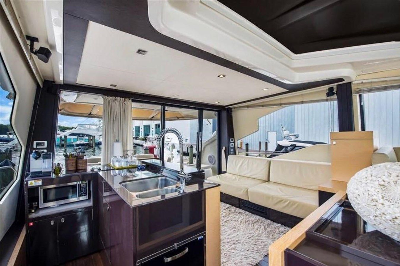 Buy a yacht INFINITO