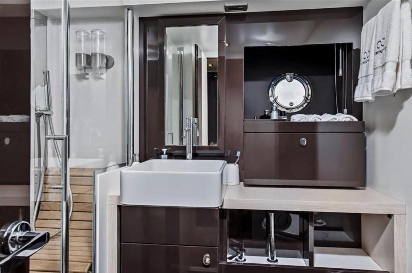 the best price on INFINITO - Cranchi