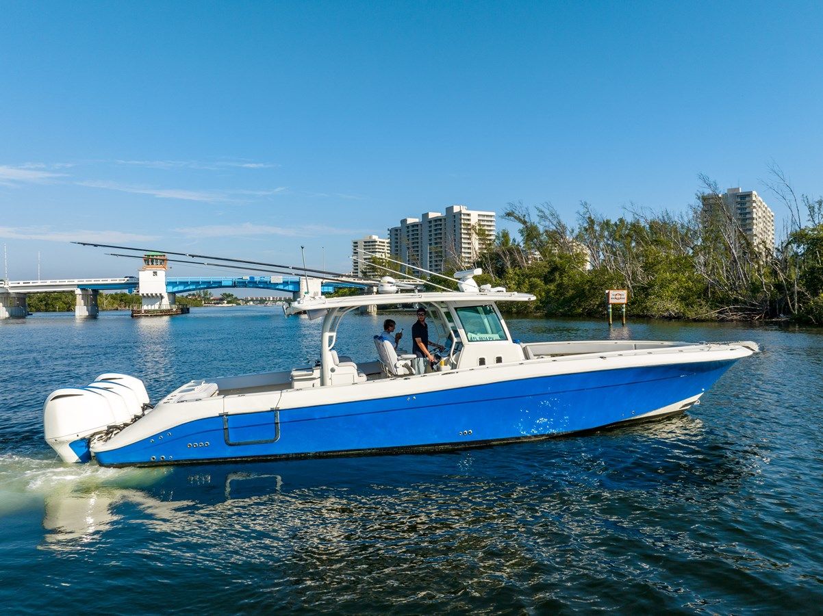 Buy a 4200 Siesta - HYDRA-SPORTS at Shestakov Yacht Sales