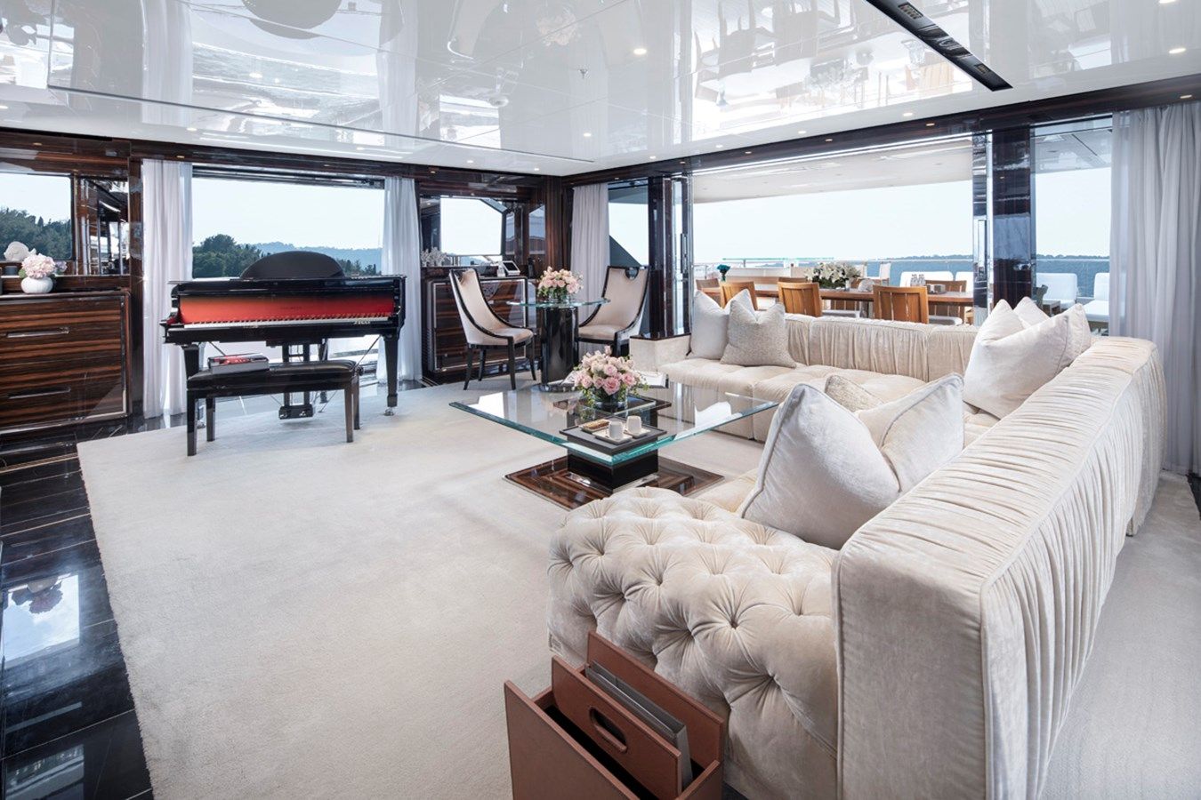 best yacht sales deals STERN - WIDER