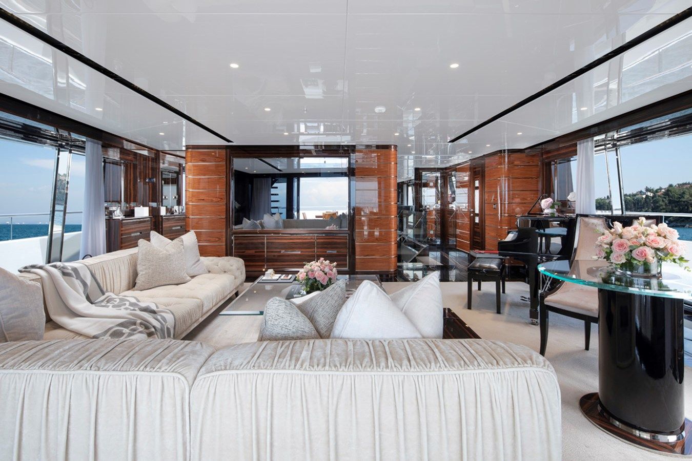 Buy a yacht STERN - WIDER