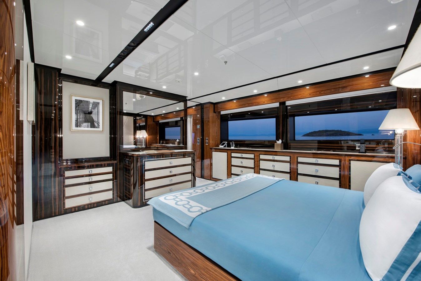 the best price on STERN 162