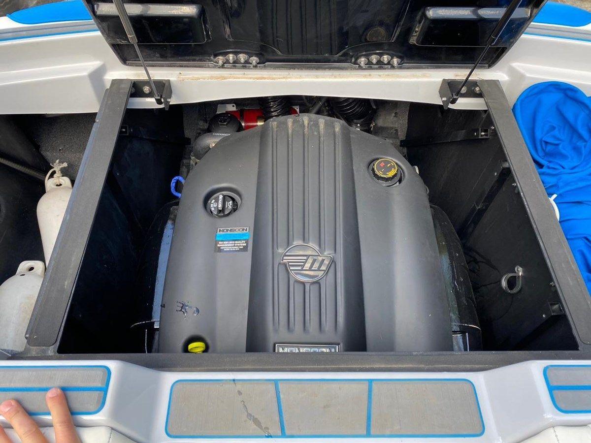 Buy a CASA - PITI 2022 Malibu 23 LSV @Valle de Bravo 23 at Shestakov Yacht Sales