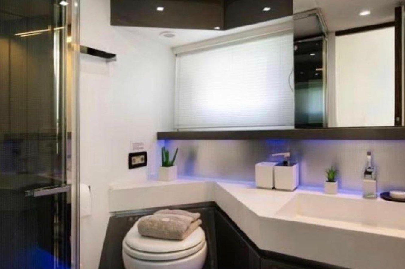 Buy a yacht OCEAN TIGER 2010