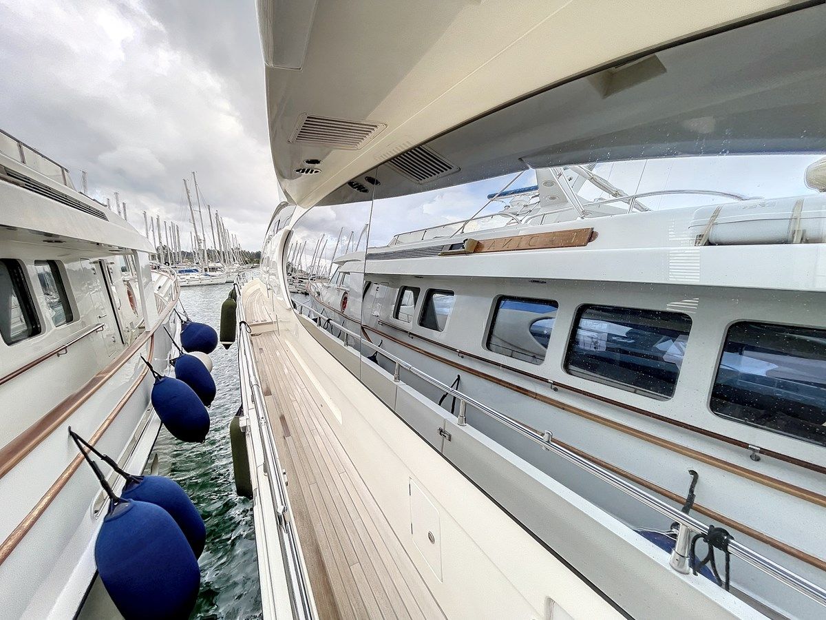 La Fenice yacht sale