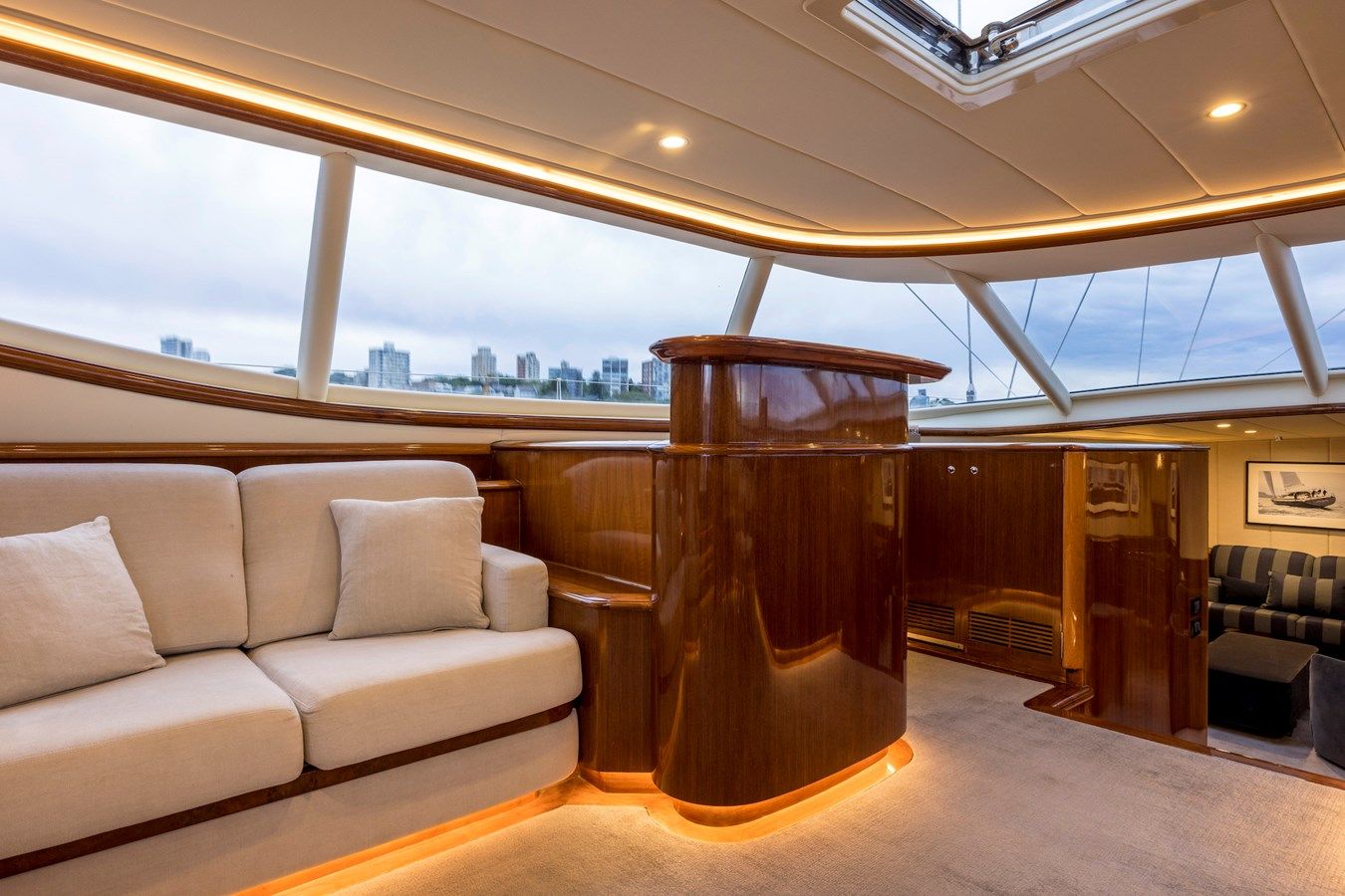 MISS SILVER 118 yacht sale