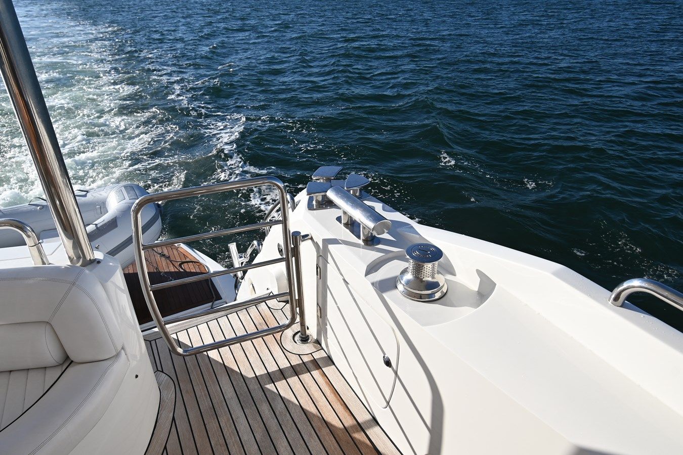 Buy a yacht Bella