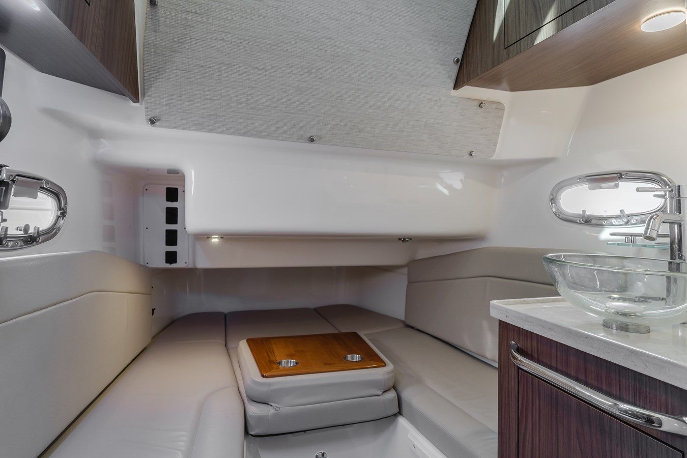 Купить яхту Robin Ann 38 в Shestakov Yacht Sales