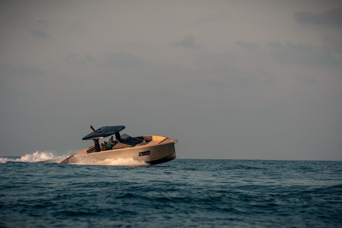 OASIS - TESORO YACHTS