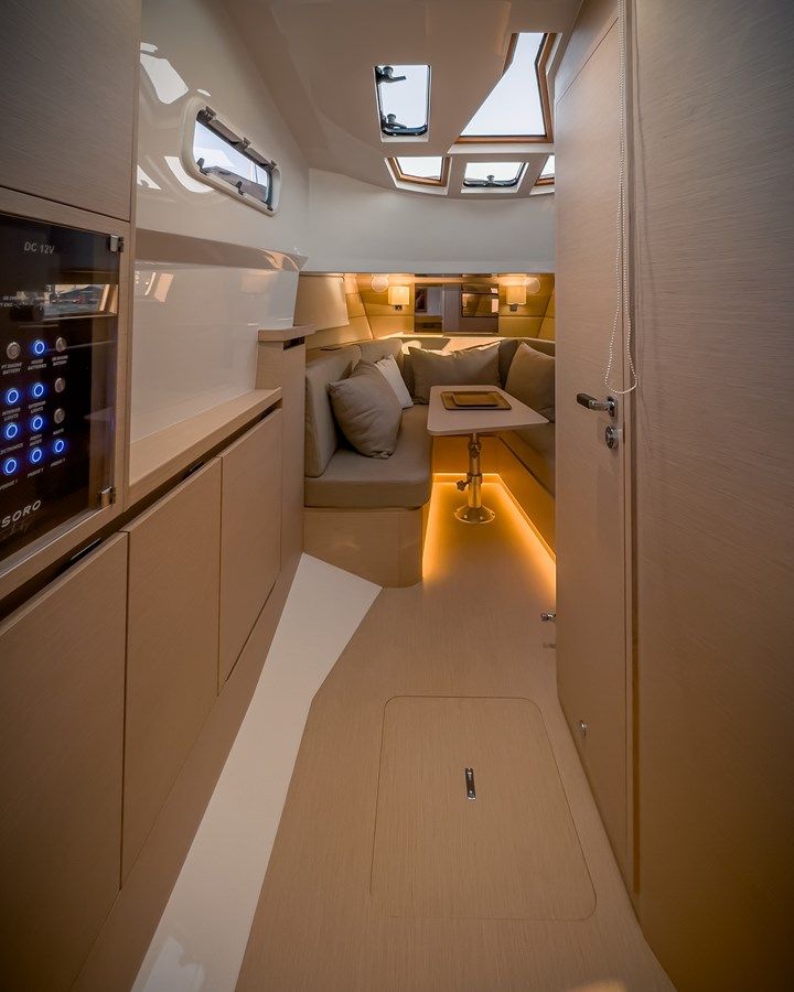 Buy a yacht OASIS T40 Inboard