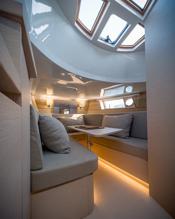 the best price on OASIS - TESORO YACHTS