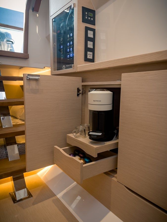 best yacht sales deals OASIS 40