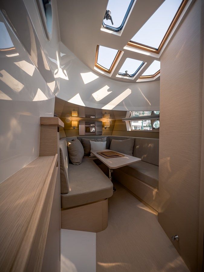 Buy a yacht OASIS T40 Inboard