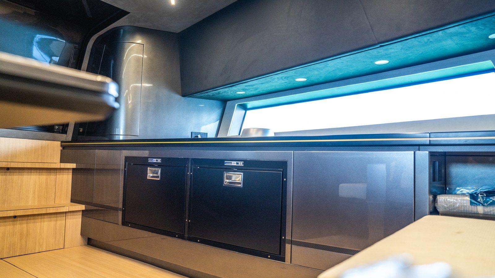 Лучшая цена на MAORI 54XL - MAORI