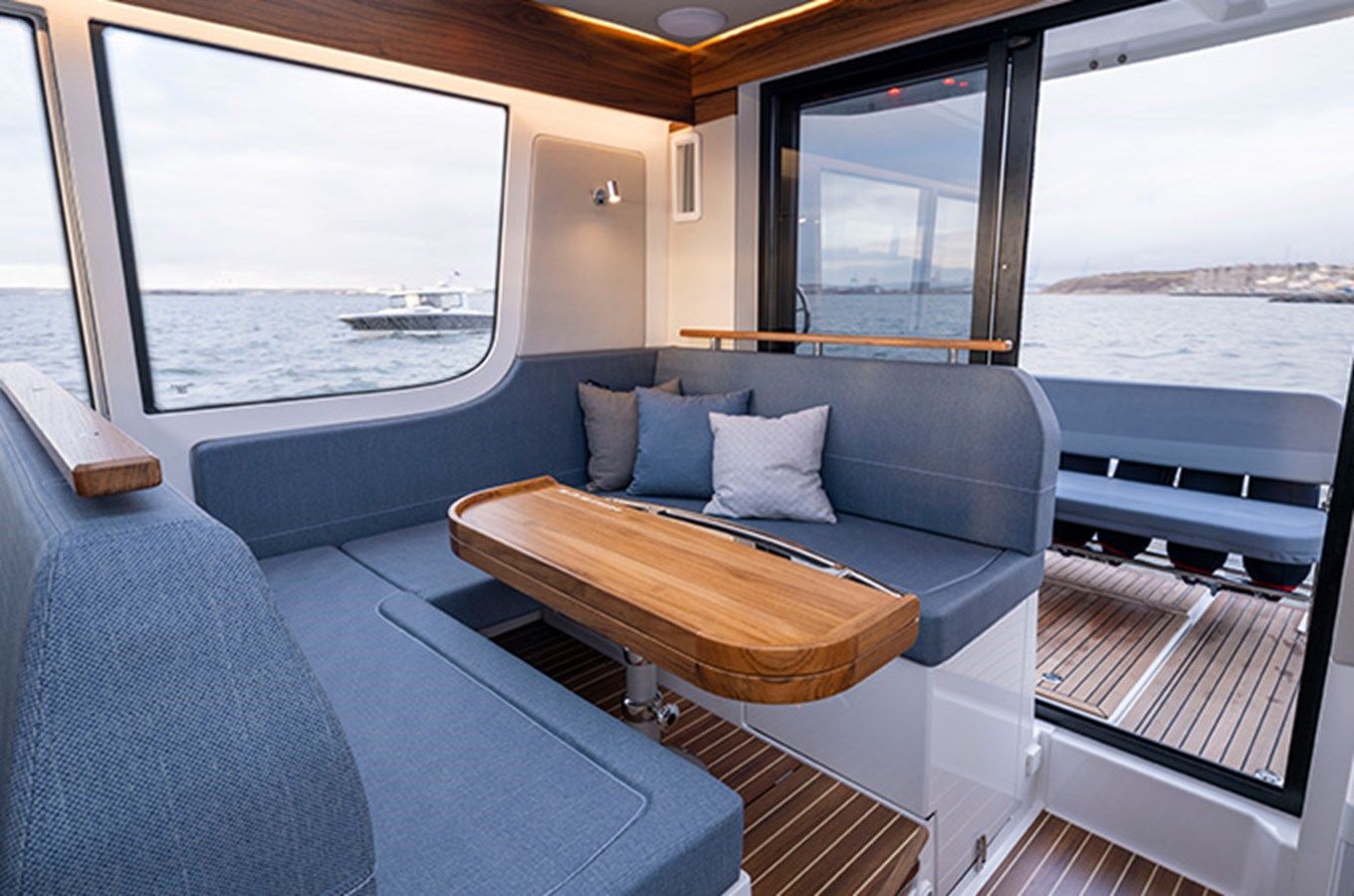 Купить яхту C11 40 в Shestakov Yacht Sales