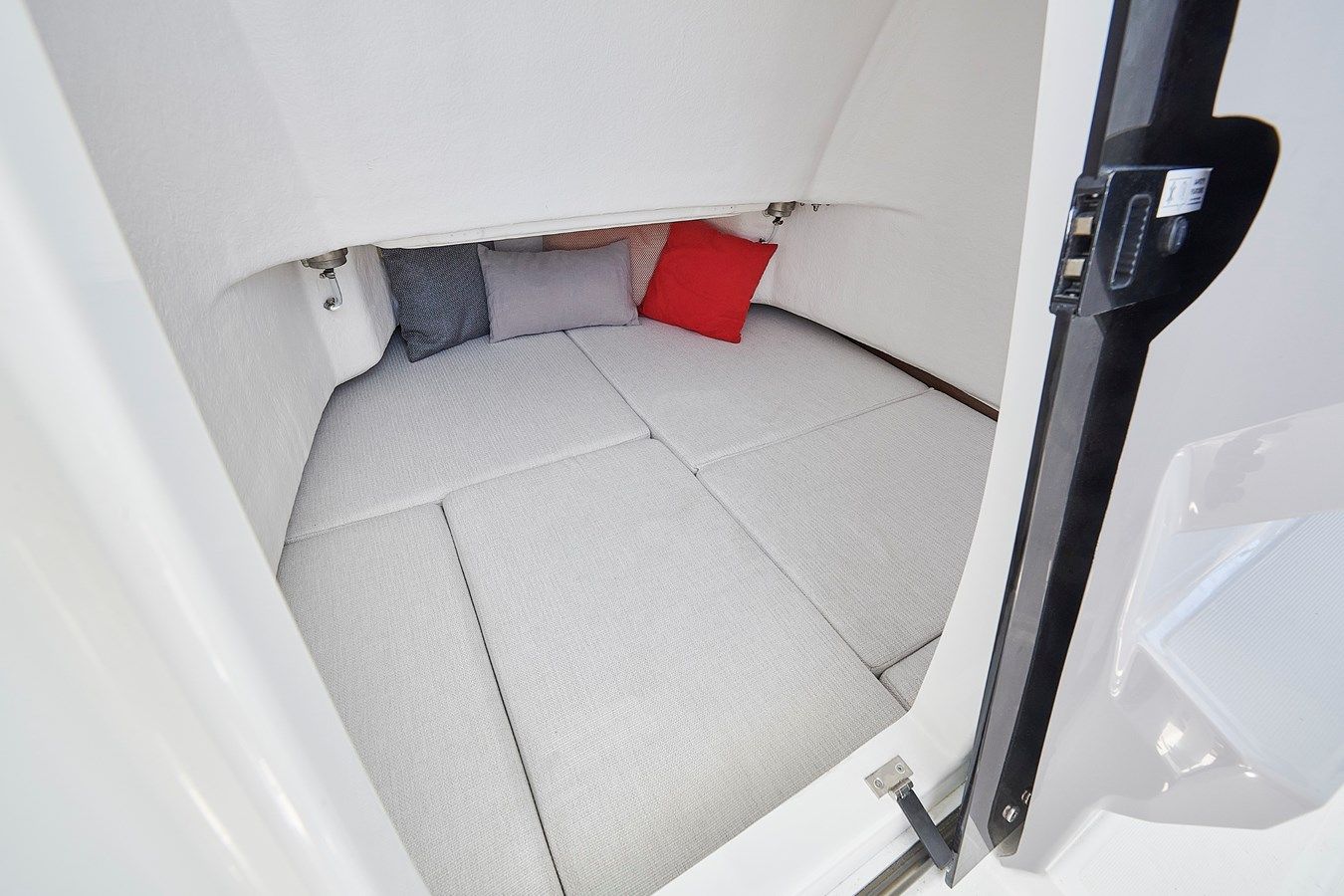 Jeanneau Leader 7.5 CC S3 - Jeanneau price