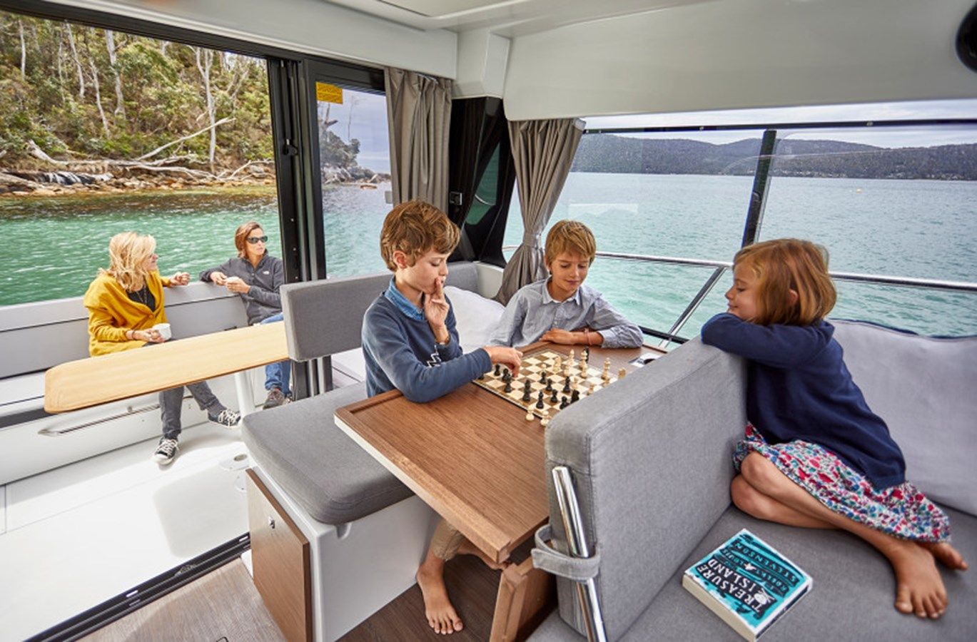 best yacht sales deals 1095 FLY - Jeanneau