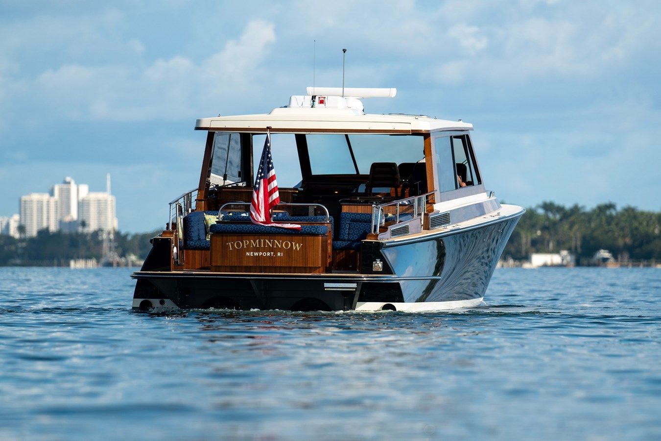 Продажа яхты DAYCHASER - BARTON & GRAY YACHTWORKS